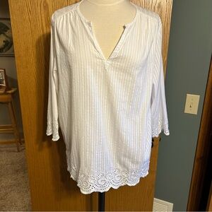 Cathy Daniels Women's Large White V-neck Embroidered
Vacation Casual 100% Cotton